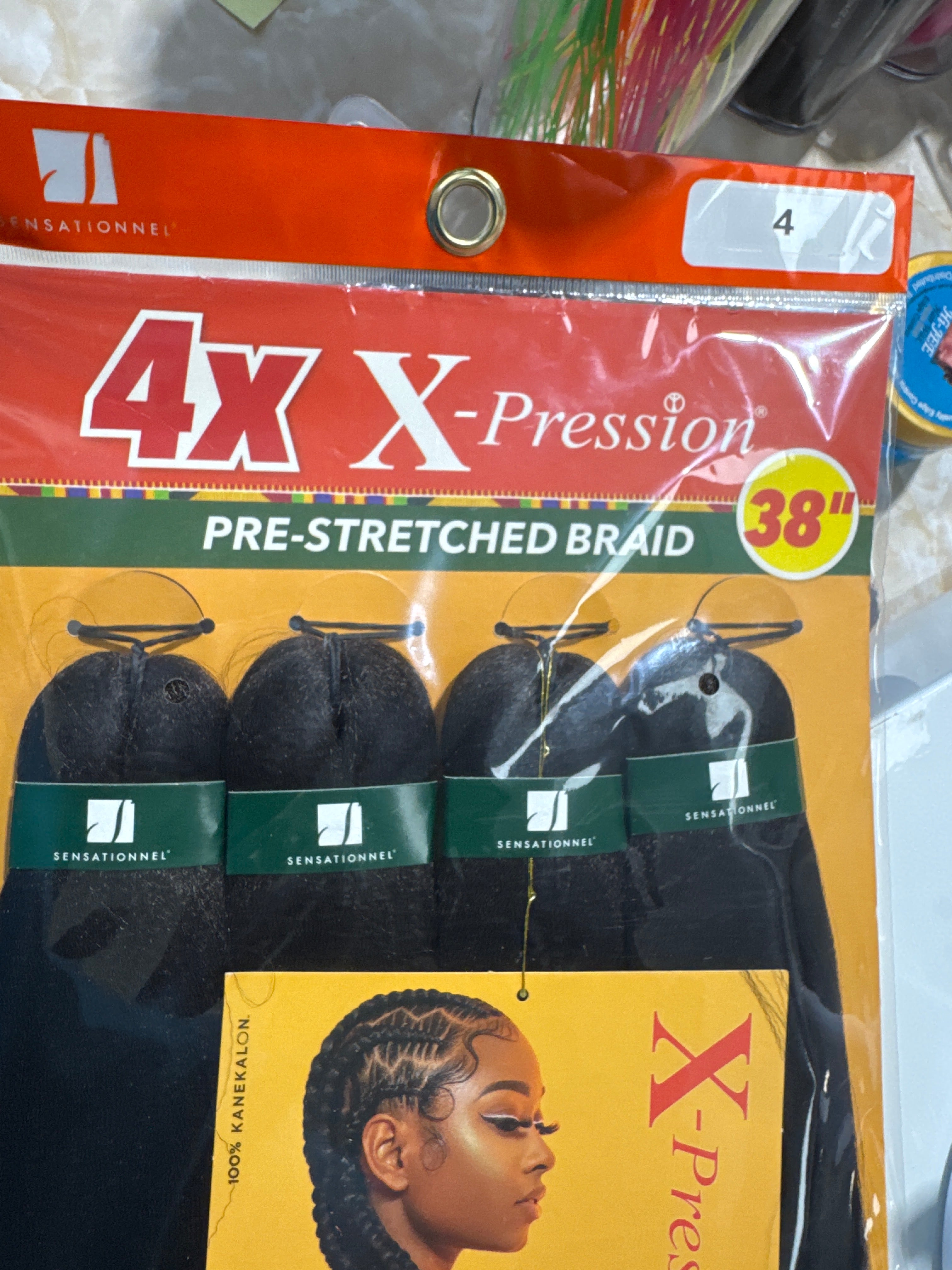 Sensationnel Braiding Hair 4X – tangle-free, pre-stretched synthetic hair
